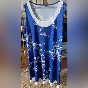 NWOT-Blue Floral Sleeveless Dress